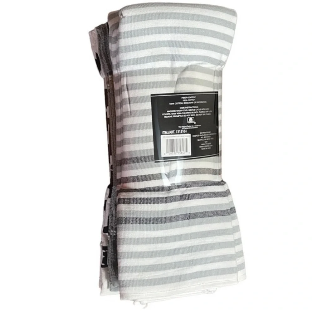 Town & Country Culinary Classics - Eight Piece Kitchen Towel Set - Bake Goods